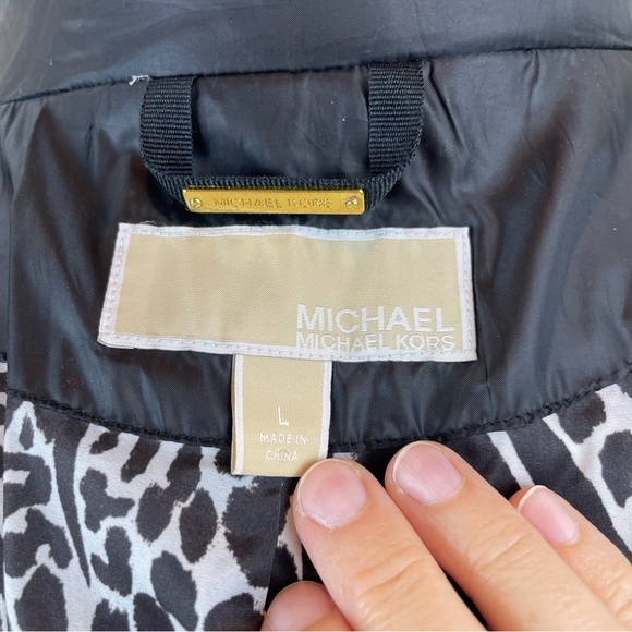 Michael Kors Solid Black Gold Duck Down Waterfowl Feathers Puffer Jacket Large - Picture 2 of 12